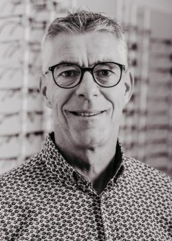 Paul Müller, Augenoptiker-Meister
